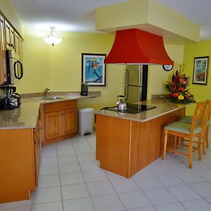 1 Bedroom Suite Ocean Front